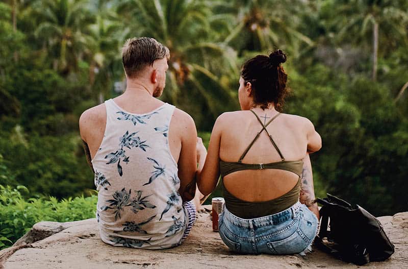 Er lügt mich an, er lügt mich nicht an