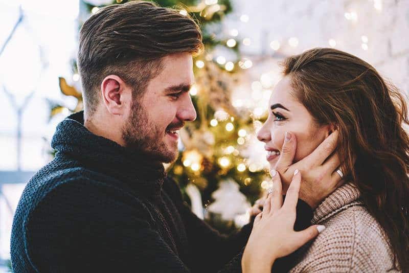 Eyes Pickup Lines: 130 Beispiele, die wie ein Zauber wirken