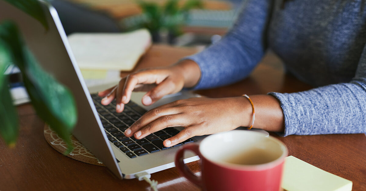 Die 7 besten Online-Trauer-Selbsthilfegruppen im Jahr 2021