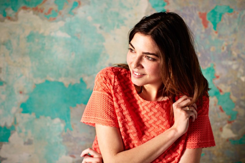 10 unerwartete Vorteile davon, Single zu sein und NICHT auszugehen