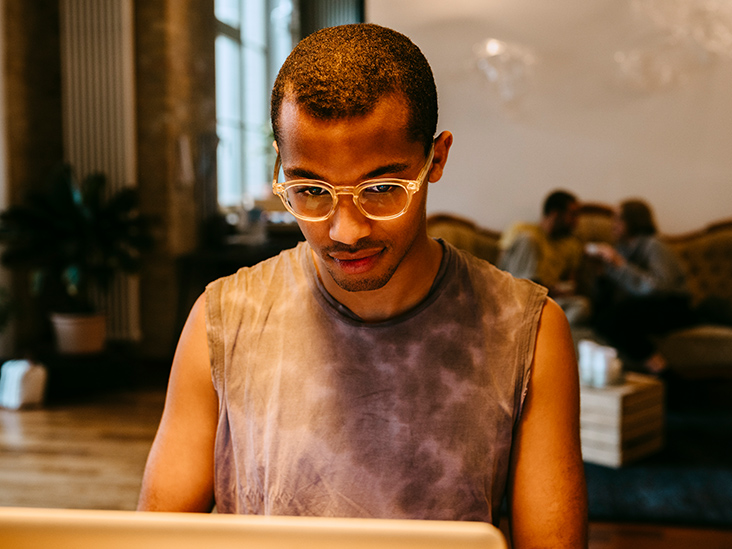 DL Eyewear Review 2021: Brillen & Philanthropie