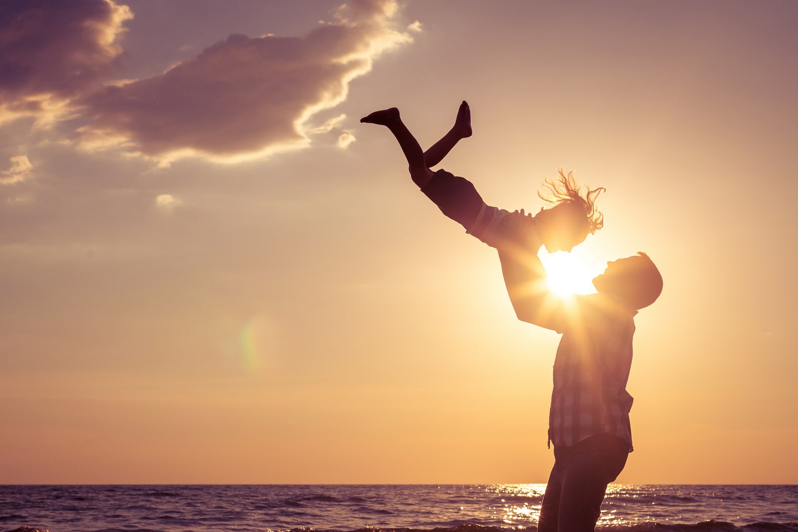 12 Gründe, warum Sie sich mit einem alleinerziehenden Vater verabreden sollten