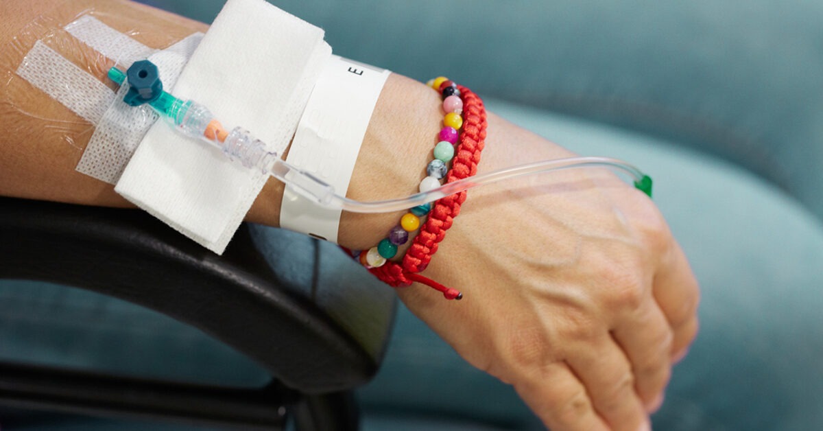 Behandlung von akuter lymphatischer Leukämie: Arten und Phasen